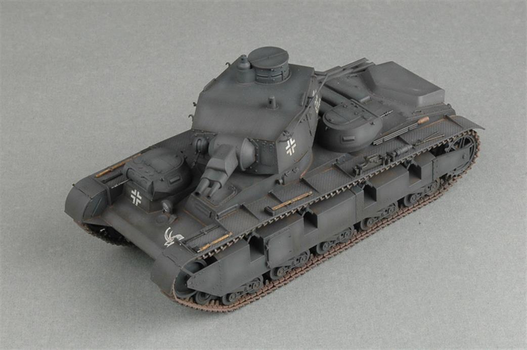 Trumpeter 1/35 05529 Neubaufahrzeug 3-5 Rheinmetal German WW2  Concept Tank