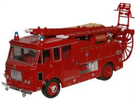 The Dennis F106 was produced between 1963 and 1968, during which time only 99 vehicles were built. This newly tooled Side Pump version is modelled on the F106, Fleet No F21, registered SMH 325F in 1967. Special features include the detailed winding mechanism of the roof, white tips to the roof ladders. The London Fire Brigade crest is emblazoned on the side lockers on both sides and the many fine masking operations in silver and black all create a wealth of detail on the vehicle.
