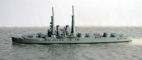 A 1/1250 scale second-hand model of USS Wyoming BB32 in WW1 by Navis Neptun 306. The model is in very good condition, see photograph.Wyoming and Arkansas (BB33) were the last 12" gun battleships in the US navy. Arkansas served in the Grand Fleet during WW1 and served in the Atlantic in WW2. Wyoming became a training ship in the 1920s and served as a a gunnery training ship in WW2.