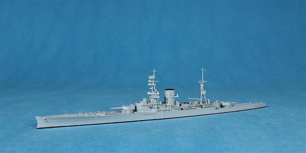 Navis Neptun 1/1250 121AN HMS Courageous a RN large light cruiser 1917