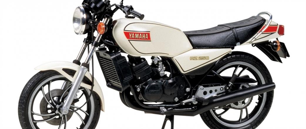 Tamiya 1/12 14002 Yamaha RZ250 Motorcycle Kit