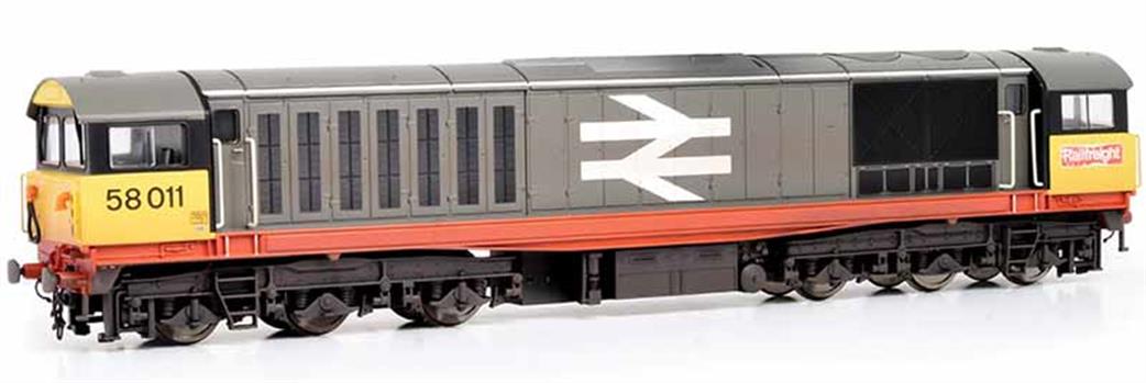 Bachmann EFE Rail OO E84005 BR 58011 Class 58 Diesel Locomotive Railfreight Red Stripe Livery Weathered
