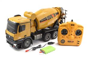 Huina latest addition to their construction r/c range is this full function mortar/cement mixer truck. Featues authentic scale sounds, double motor 4wd, diecast cab accessories and wheels. Button operated simulation of rotating mixer. Load up some material and see it unloaded down the shute!