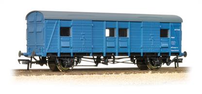 Bachmann Graham Farish N gauge 374-417 Southern PL Passenger Luggage Van BR BlueA new and detailed model of the Southern Railway PL&nbsp;4-wheel&nbsp;passenger luggage van.