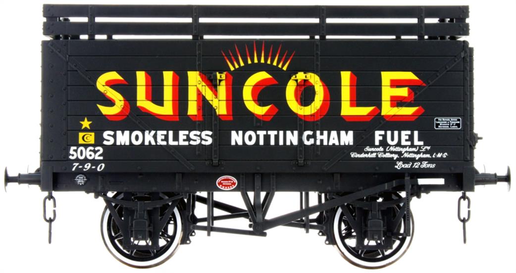 Dapol Lionheart Trains LHT-F-073-004 Suncole Coke 8 Plank Open Wagon with Coke Rails RTR O Gauge