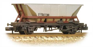 A superb model of the HAA 4-wheel merry-go-round coal hopper wagon with the supporting frame painted in EWS maroon.&nbsp;