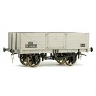 Nicely detailed model of a ex-LMS 5 plank open wagon finished in British Railways goods grey livery.The LMS built a large number of wagons to the 1923 RCH design in the 1920s, many of thee remaining in service until replaced by new BR design wagons in the late 1950s.Features sprung buffers, 3-link couplings, metal wheels, opening side doors