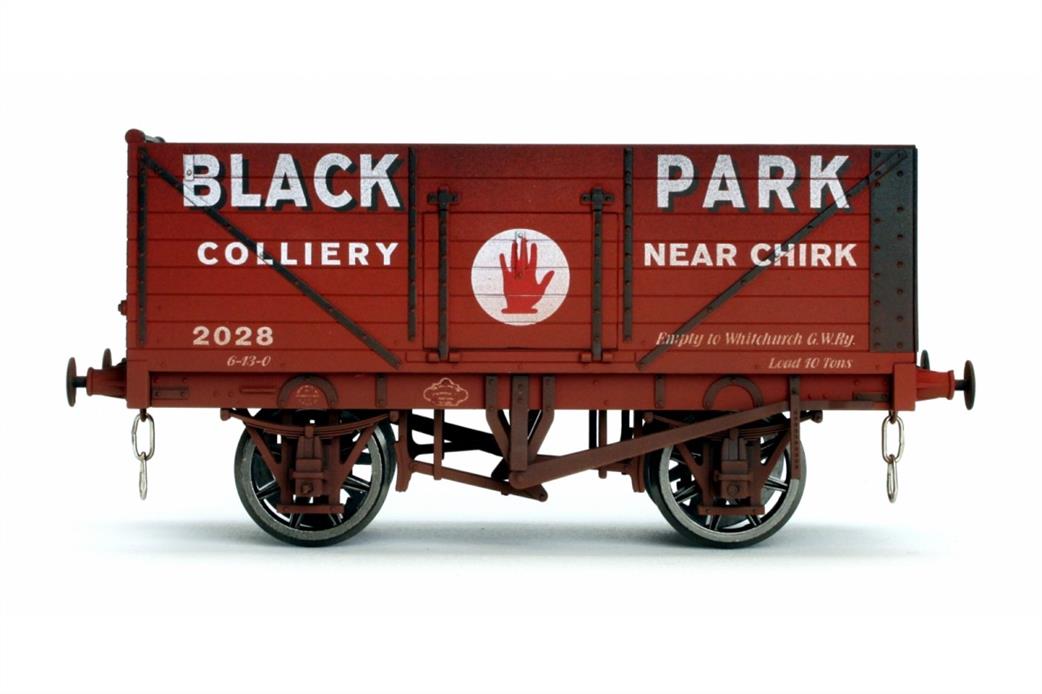 Dapol O Gauge 7F-071-037 Black Park Chirk 2028 7 Plank Open Wagon RTR