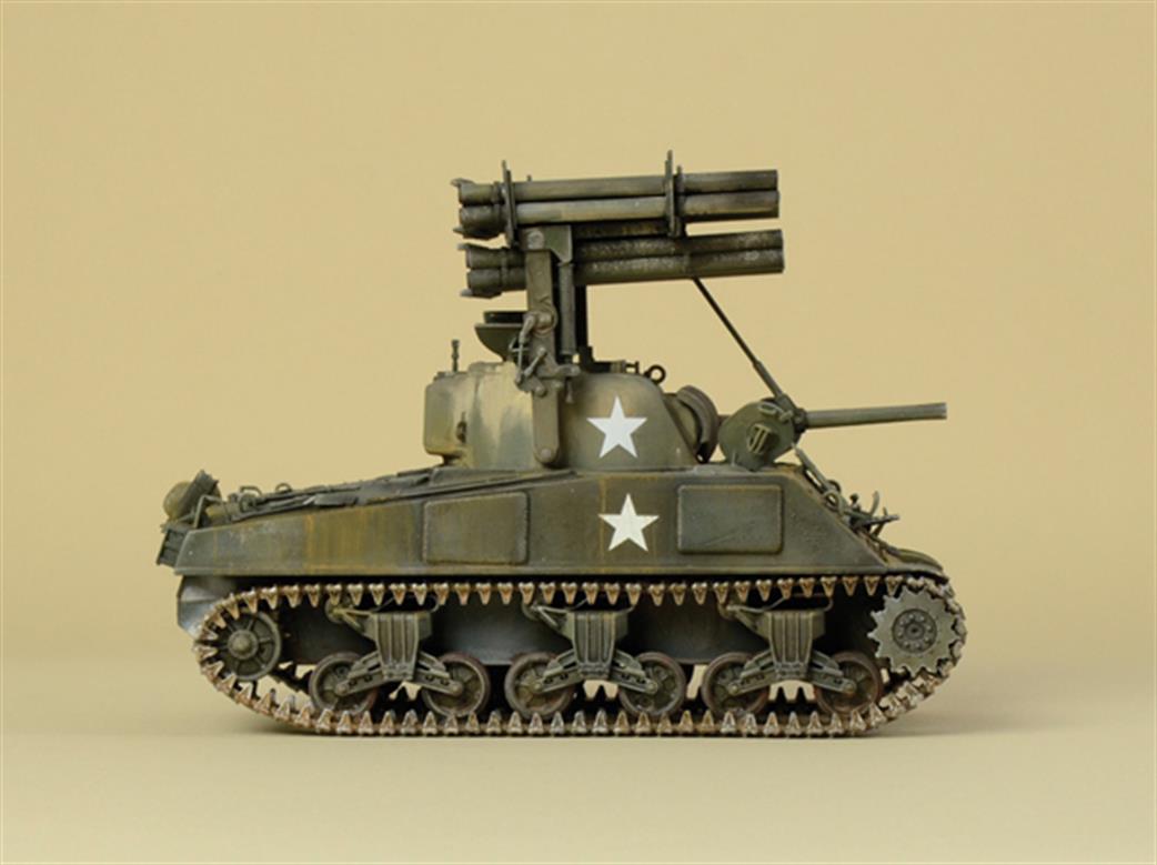 Italeri 1/35 288 US M4A3 Sherman Calliope Standard Tank Kit WW2
