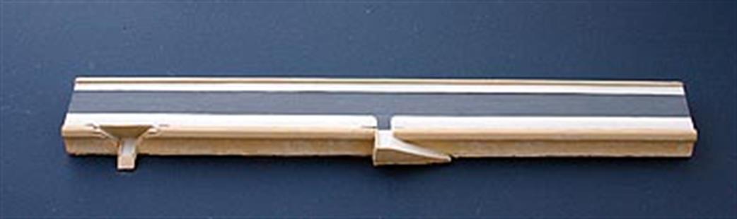 Coastlines 1/1250 CL-SD02RS Sea Defence Wall with ramp and steps to beach.