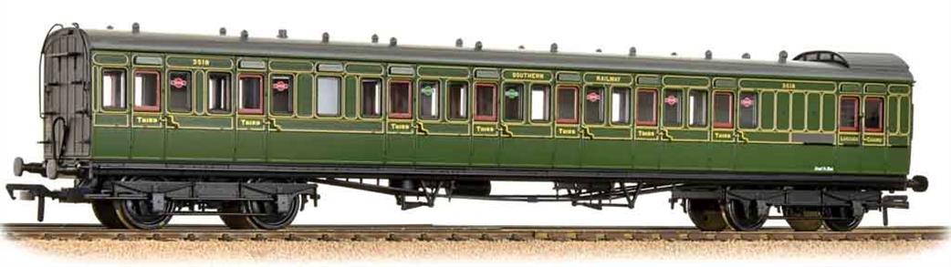 Bachmann OO 39-601 SR ex-SECR Lavatory Brake Third Class Coach with Birdcage Roof Lookout SR Olive Green