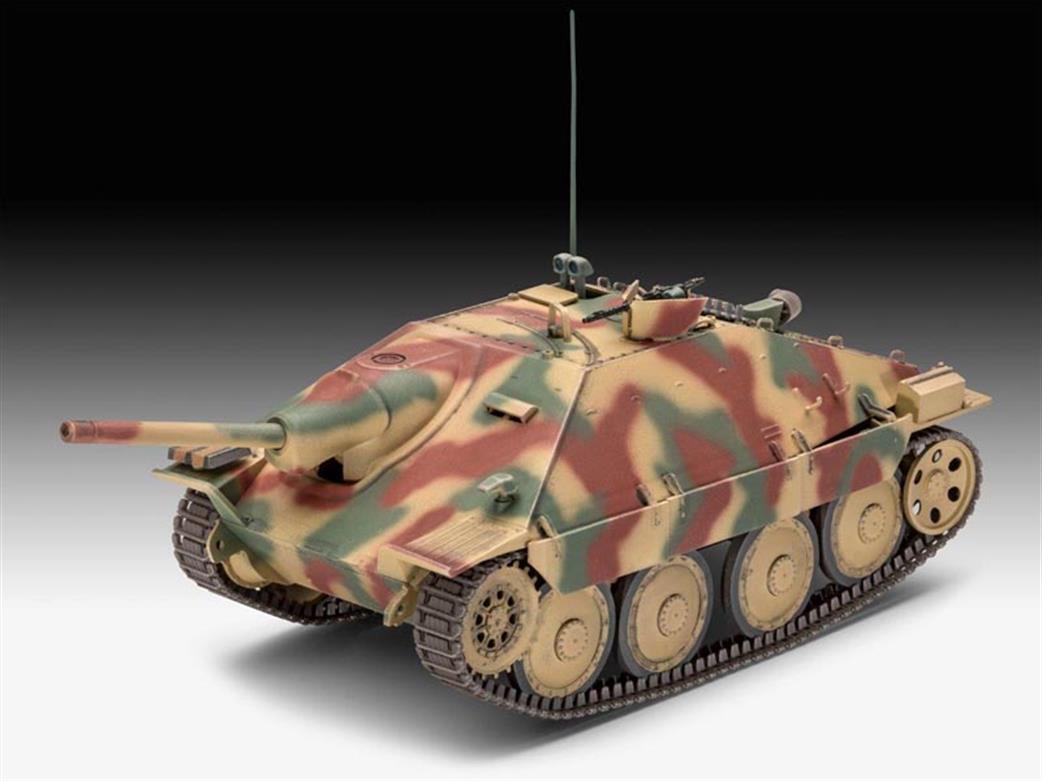 Revell 1/35 03272 German Jagdpanzer 38 (t) Hetzer SPG kit