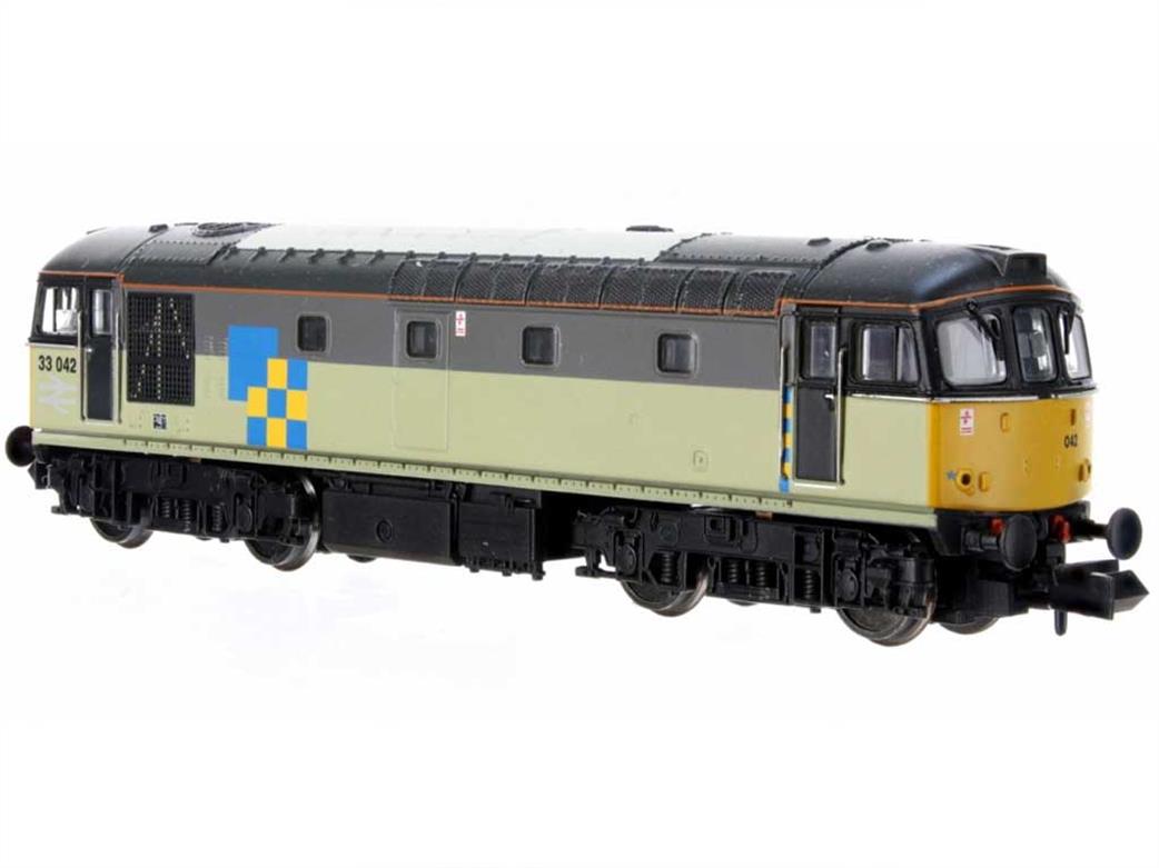 Dapol N 2D-001-007 BR 33042 Class 33 BRCW type 3 Diesel Railfreight Triple Grey Construction