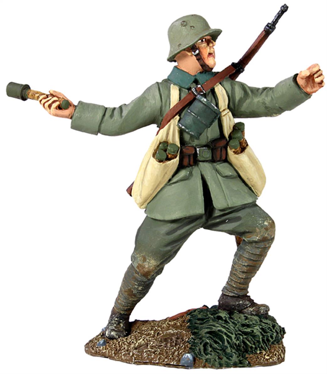 WBritain 1/30 23053 1916-18 German Infantry Figure Throwing Grenade No.2