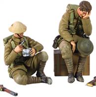 WBritain &nbsp;World War 1 life in the Trenches - 5 piece Figure set.1916-17 British Infantry Exhausted. Sitting eating, one on a box.1/30 ScaleMatt Finish