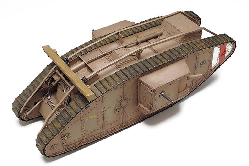 Tamiya 1/35 30057 British WW1 Tank Mk IV Male Plastic Kit