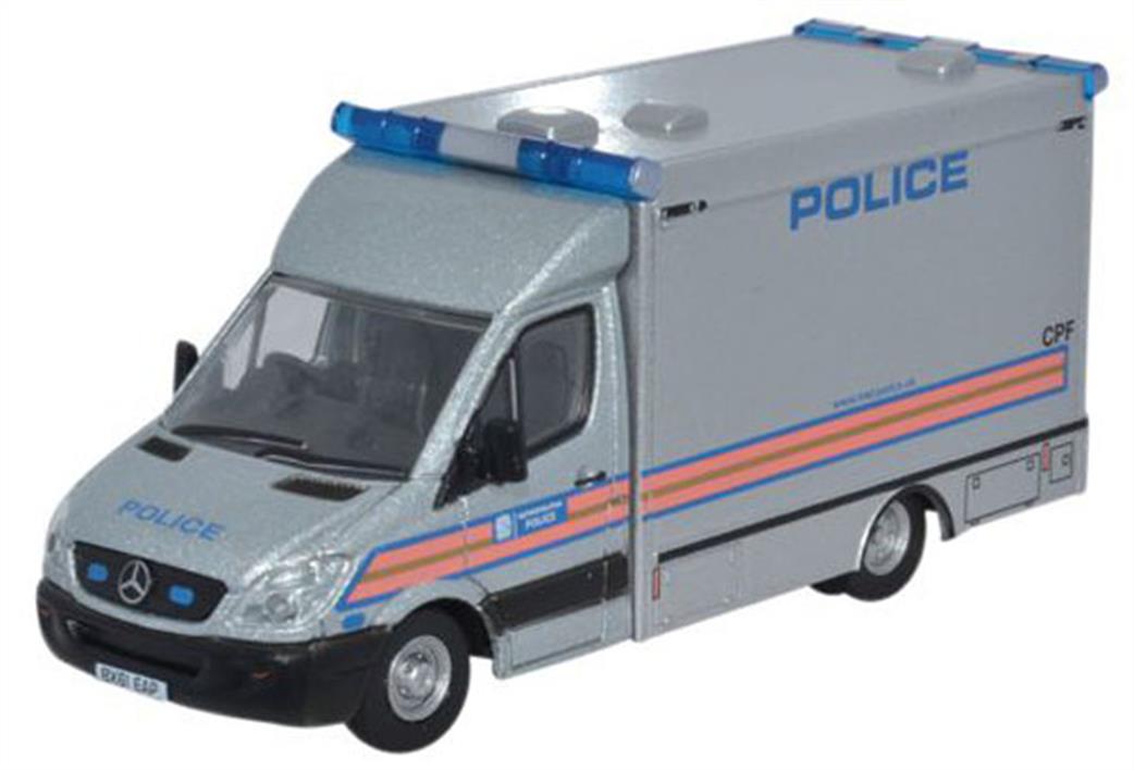 Oxford Diecast 1/76 76MA003 Mercedes Explosives Ordnance Disposal Metropolitan Police
