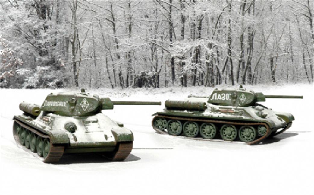 Italeri 1/72 7523 Russian T-34/76 M42 Fast Assembly Twin Pack