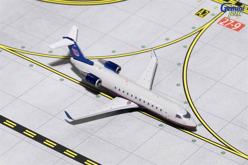 Gemini Jets GJUAL1633 United Express Grey Livery CRJ-200 N417AW Diecast Airline Model 1/400