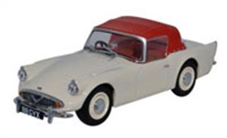 Oxford Diecast 1/43 Daimler SP250 Hood Ivory/Red DSP003Daimler SP250 Hood Ivory/Red