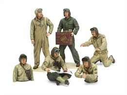 Tamiya 35347 1/35 Scale US Tank Crew Euro Theatre (tank kit not included.)This figure set depicts a typical crew which would have been attached to a tank in Europe after the Normandy landingsGlue and paints are required