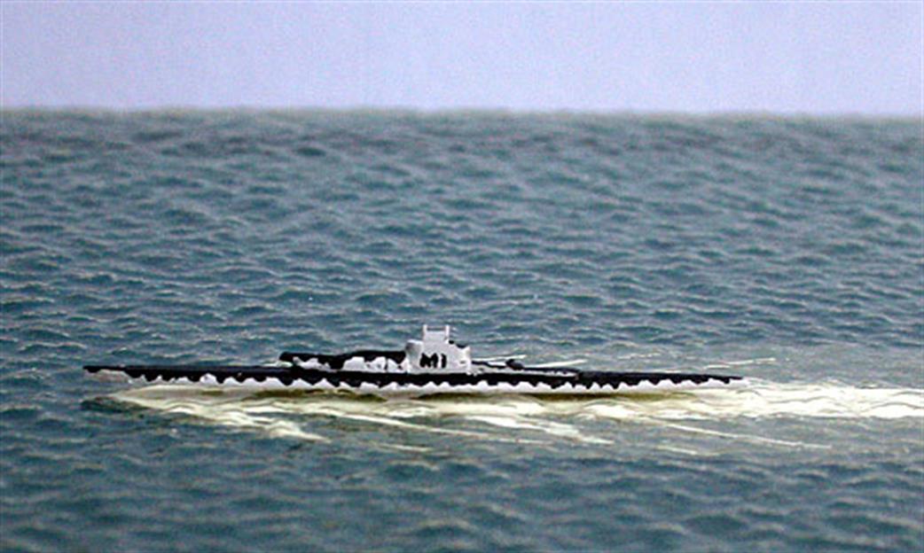 Coastlines 1/1250 CL-SS09 HMS M1 Monitor Submarine 1918 camouflaged Model
