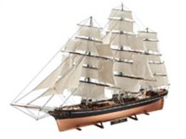 Revell 1/96th Scale plastic Kit Cutty Sark Tea Clipper Sailing Ship 05422Number of Parts 698   Length 914mm  Height 558mm