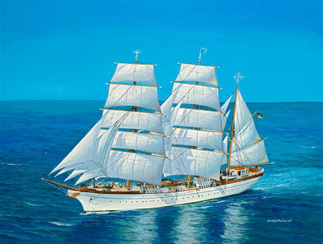 Revell 1/150 05417 Gorch Fock German Sail Training Vessel Kit