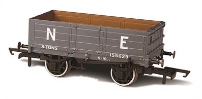 Oxford Rail OR76MW4007 OO Gauge 4 Plank Mineral Wagon LNER 155629 (ex NBR)Oxford Rail have choosen the North British Railway 'Jubilee' design coal wagon with its distinctive heavily braced end door as the prototype for their 4 plank wagon.
