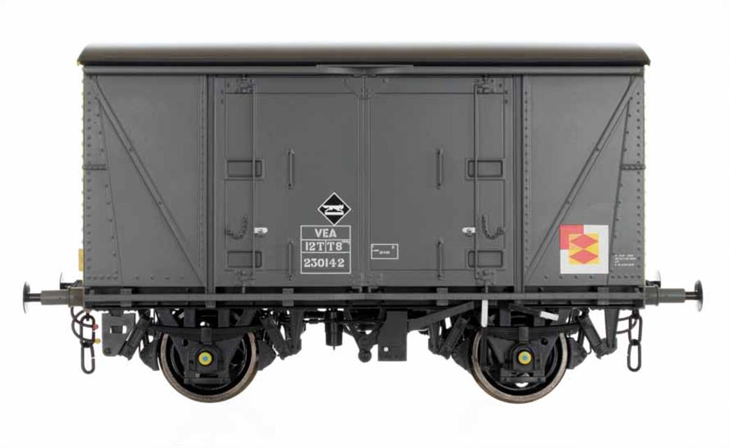 Dapol O Gauge 7F-049-004 BR VEA 12-Ton Air Braked Vanwide Covered Box Van 230142 Railfreight Grey with Yellow Ends RTR