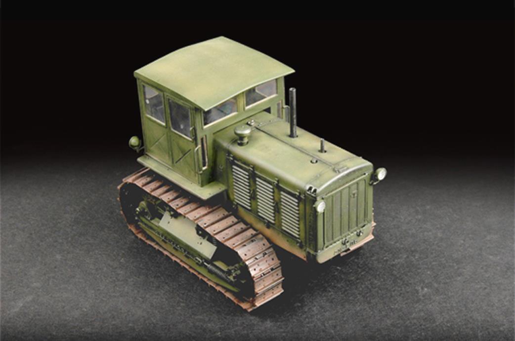 Trumpeter 1/72 07111 Russian ChTZ S-65 Tractor with Cab