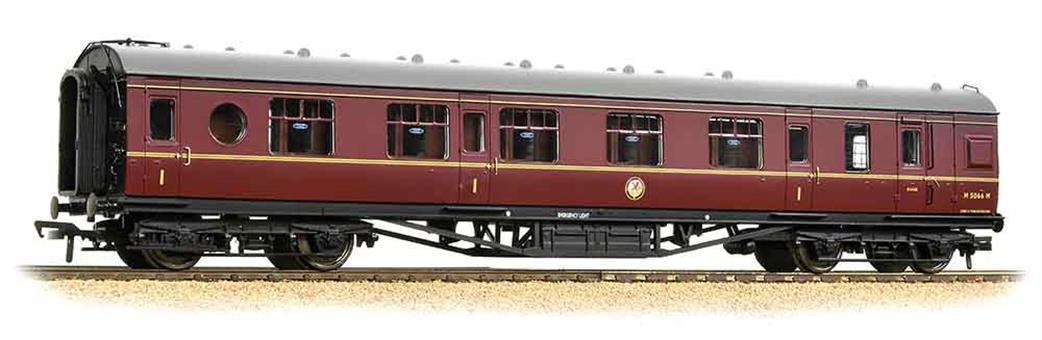 Bachmann OO 39-471 BR 60ft First Class Brake Coach ex-LMS Porthole Stock BR Maroon