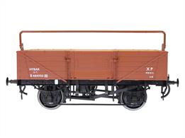 Dapol O gauge model of British Railways diagram 1/044 5 plank open merchandise wagon B484950 finished in bauxite livery. This vacuum train brake equipped wagon was also fitted with a sheet support rail to ensure rain drained from tarpaulin covers. The model rail can be moved so can be posed folded down when the wagon is empty.