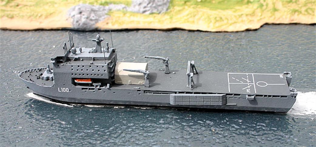 Albatros Alk611 HMAS Choules (L100)  Dock Landing Ship Die-cast model 1/1250
