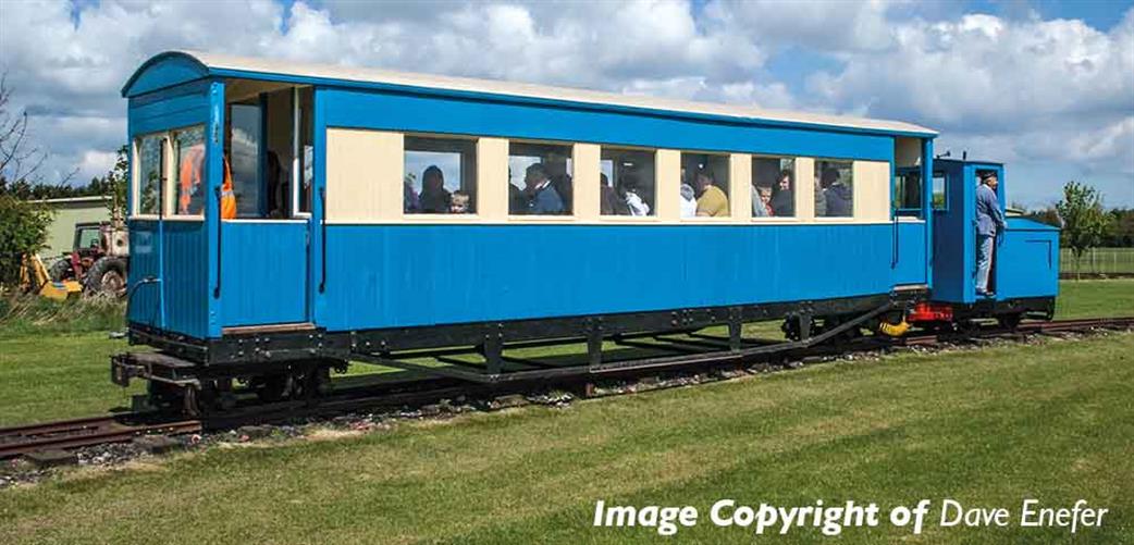 Bachmann OO9 394-026 Lincolnshire Coast Light Railway ex-Ashover Gloucester Bogie Coach Blue and Cream Livery