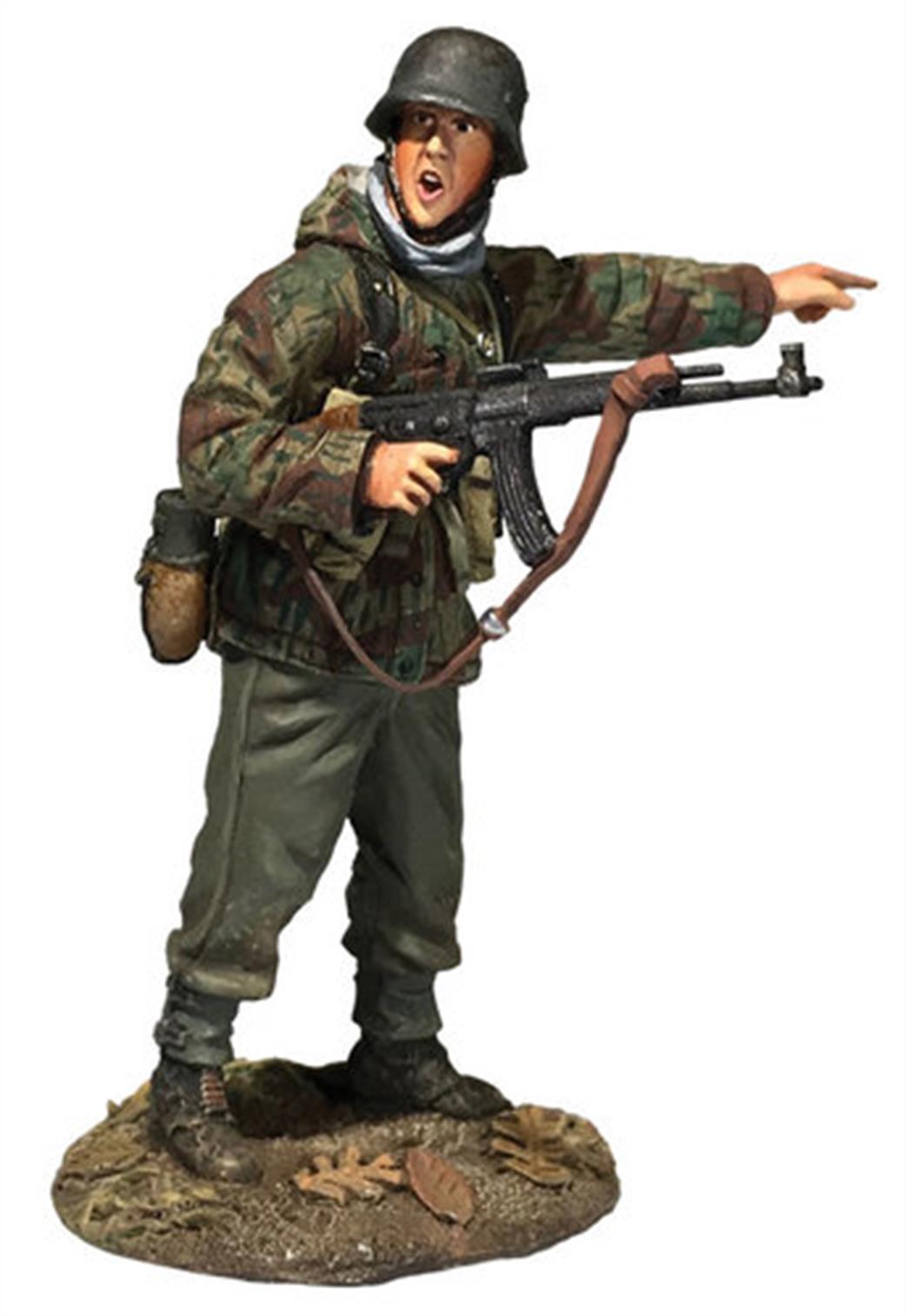 WBritain 1/30 25076 German Soldier Grenadier in Parka with MP-44 Pointing 1944-45 WW2 Figure