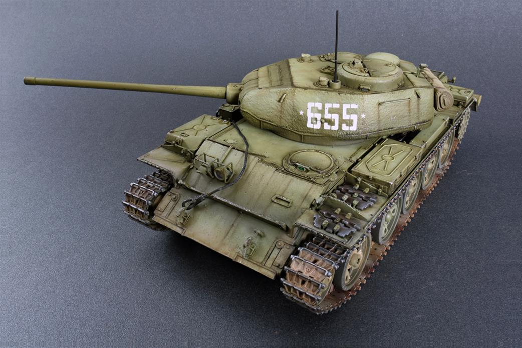 MiniArt 1/35 37002 Soviet T-44M Medium Tank kit