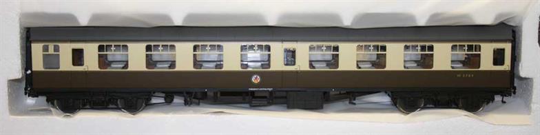 Highly detailed and finely moulded model of the British Railways standard mark 1 design coaches being produced from all new tooling designed to accommodate the many body and underframe variations created over the long lives of these coaches.Lionheart O Gauge BR Mk.1 SO Second class Open plan seating coach WR chocolate &amp; cream livery. 