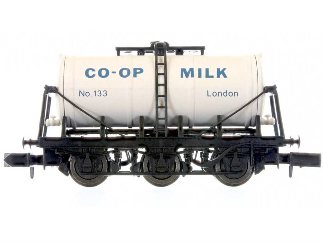 Dapol N 2F-031-024 Co-Op London 6-wheel Milk Tank Wagon No.133