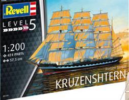 Revell 05159 1/200 Scale  Russian Barque Kruzenshtern Number of parts:474 Length:575 mm Width:150 mm Height:256 mm