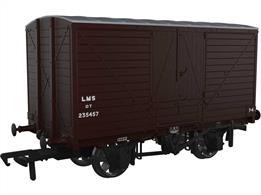 A highly detailed model of the LNWR D88 design covered box van finished as wagon number 235457 in LMS dark bauxite brown livery with small size post-1936 lettering.Detail featuresSquare headstocks, Iron roof, 1-rib buffers, Vertically-planked doors, Flat-fronted axleboxes, Split-spoke wheels.