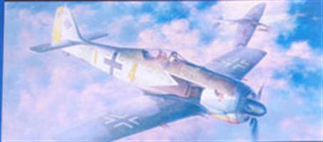 ProfiPACK edition kit of German WWII fighter aircraft FW 190A-5 in 1/48 scale.