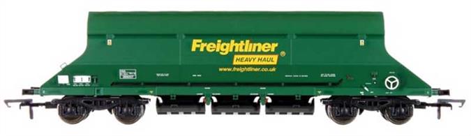 Detailed model of the Freightliner Heavy Haul HIA limestone hopper wagons used for aggregates traffic.Model finished as wagon 369050 in Freightliner green livery.