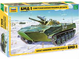 Zvezda 3558 1/35th Scale Russian BTR-80 Armoured Personnel Carrier Number of Parts 154  Length 153mm