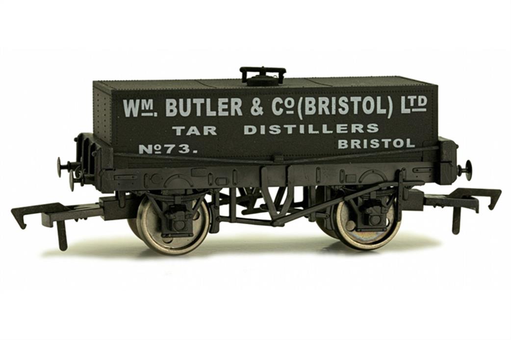 Dapol OO 4F-032-016 Wm. Butler Tar Distillers of Bristol Rectangular Tank Wagon 73 Weathered