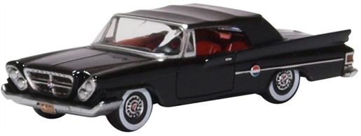 Oxford Diecast 87CC61002 1/87th Chrysler 300 Convertible 1961 Closed Roof Black
