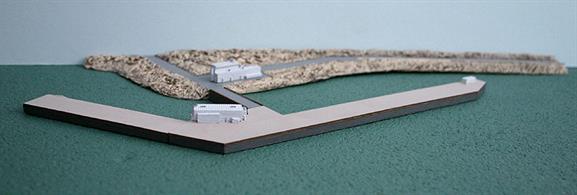 A 1/1250 scale resin model of a modern marginal quay that might be found in remote locations anywhere. The model is by Coastlines models CL-LA08a