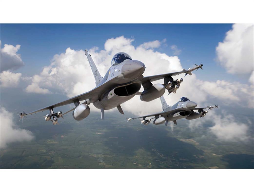Airfix 1/72 A55312 General Dynamics F-16A/B Fighting Falcon Starter Set