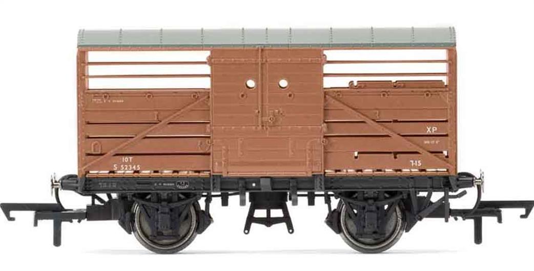 Hornby R6840A BR Cattle Wagon Diagram 1530 S52347 OO