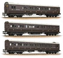 Includes one each of 39-604 Brake Composite, 39-614 Composite, 39-624 Brake Third, mainland UK delivery.Set of 3 SE&amp;CR birdcage coaches finished in the later Marsh era Wellington brown livery.Era 2 1875-1922 (pre-grouping)